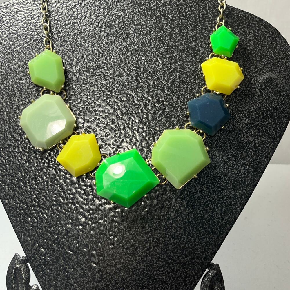 Multicolored Geometric Statement Necklace Yellow Green Glue 18 - 21 inches